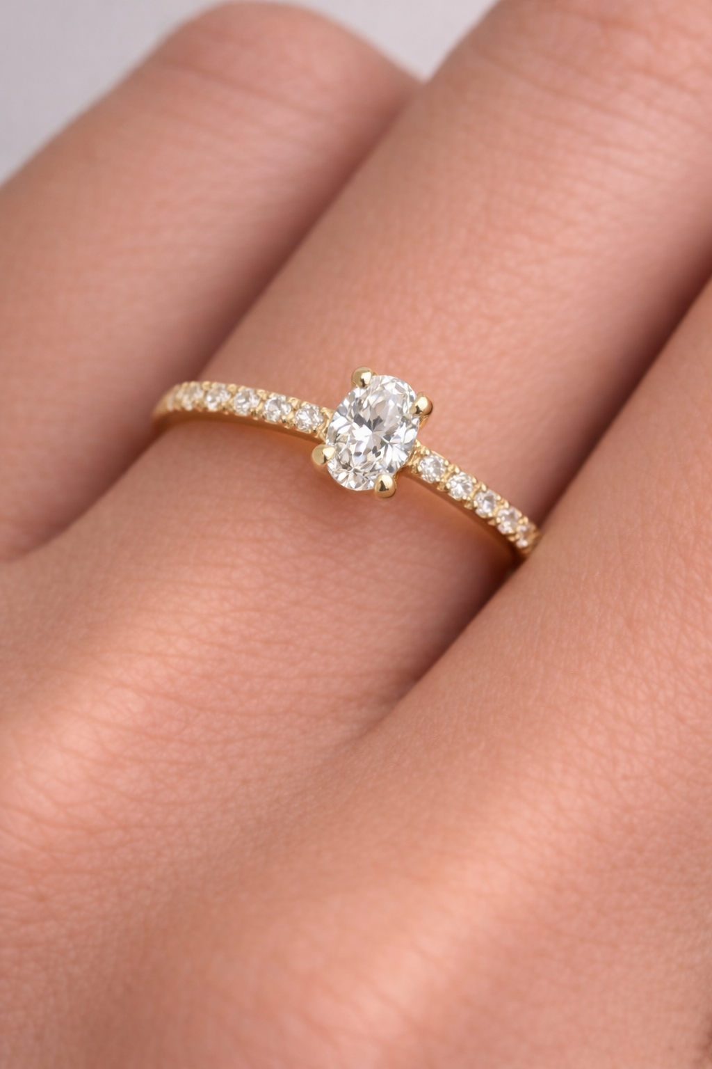 14 Ayar Altın -1.20ct Oval Yüzük